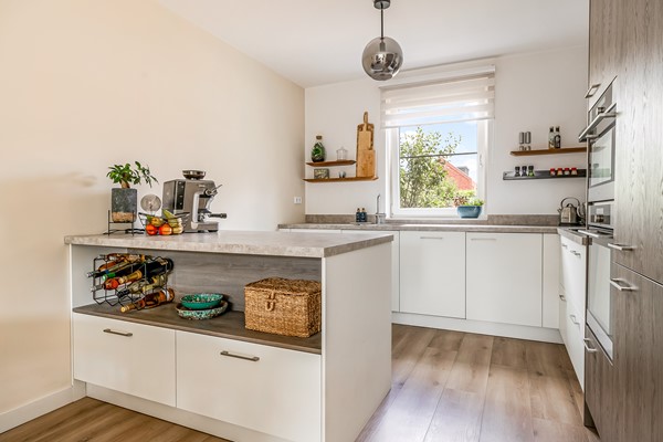 Medium property photo - Jean Perrinstraat 15, 1341 DG Almere